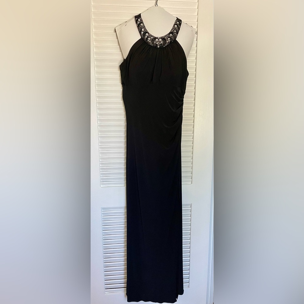 Women’s long black dresss